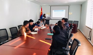 ТӨРИЙН БАЙГУУЛЛАГЫН УДИРДЛАГУУД, АВИЛГЫН ЭСРЭГ ХУУЛЬ, НИЙТИЙН АЛБАНД НИЙТИЙН БОЛОН ХУВИЙН АШИГ СОНИРХЛЫГ ЗОХИЦУУЛАХ, АШИГ СОНИРХЛЫН ЗӨРЧЛӨӨС УРЬДЧИЛАН СЭРГИЙЛЭХ ТУХАЙ ХУУЛИУДЫН ҮЙЛЧЛЭЛД ХАМААРАХ АЛБАН ХААГЧДАД СУРГАЛТАД МЭДЭЭЛЭЛ ХИЙЛЭЭ.