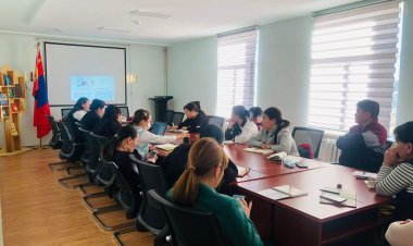 "ХАСХОМ МЭДҮҮЛЭХ АРГА ЗҮЙ, АНХААРАХ АСУУДЛУУД" СЭДЭВТ СУРГАЛТ ЗОХИОН БАЙГУУЛЛАА